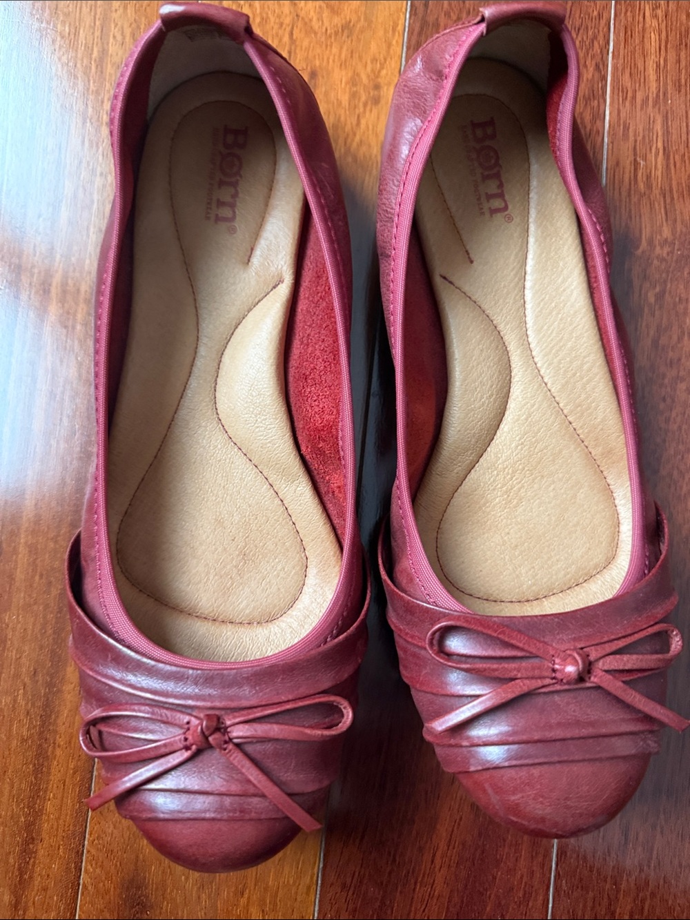 Born Women's Burgundy Leather Ballet Flats with Bow Accent